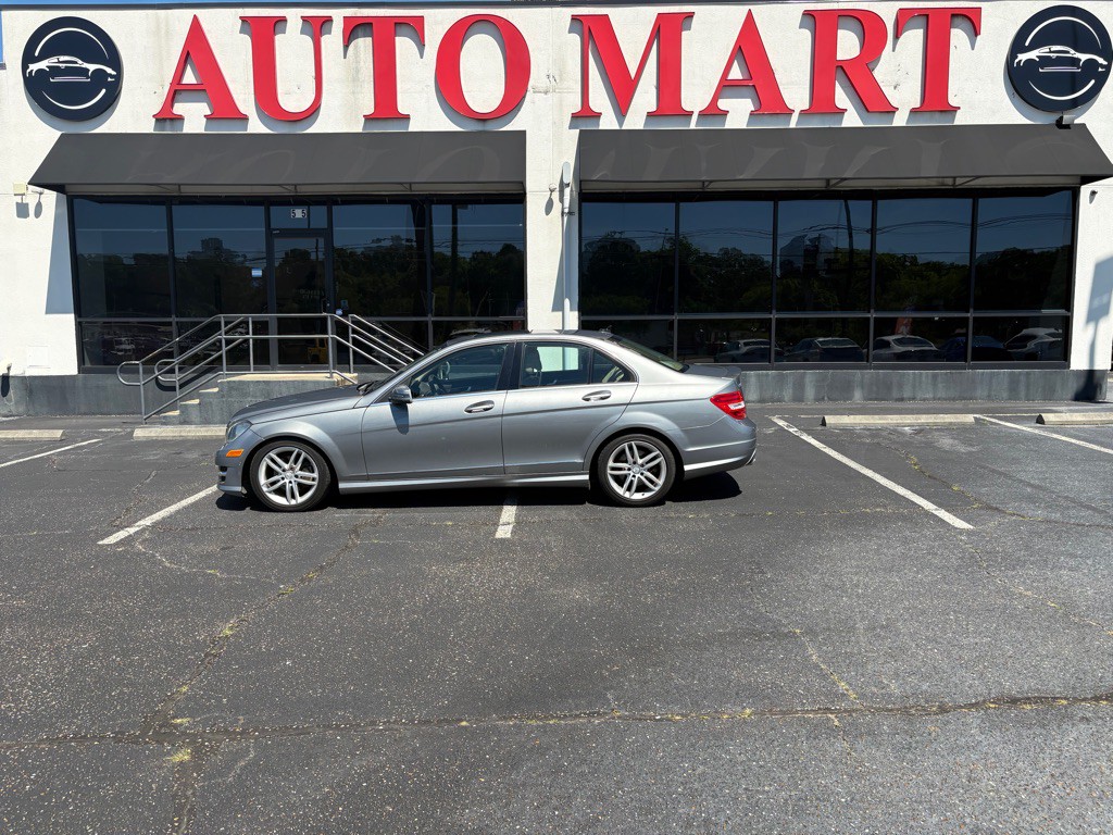 2012 Mercedes-Benz C-Class Image 1