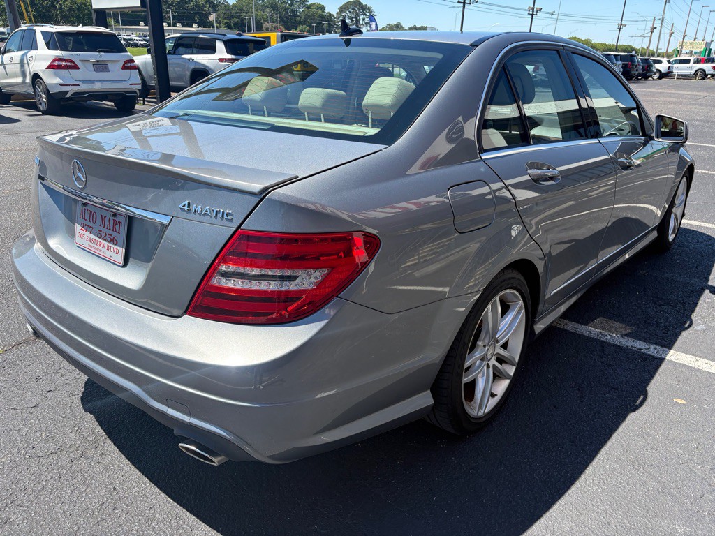 2012 Mercedes-Benz C-Class Image 4