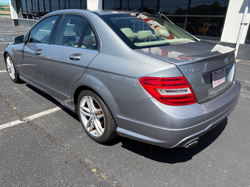 2012 Mercedes-Benz C-Class Image 5