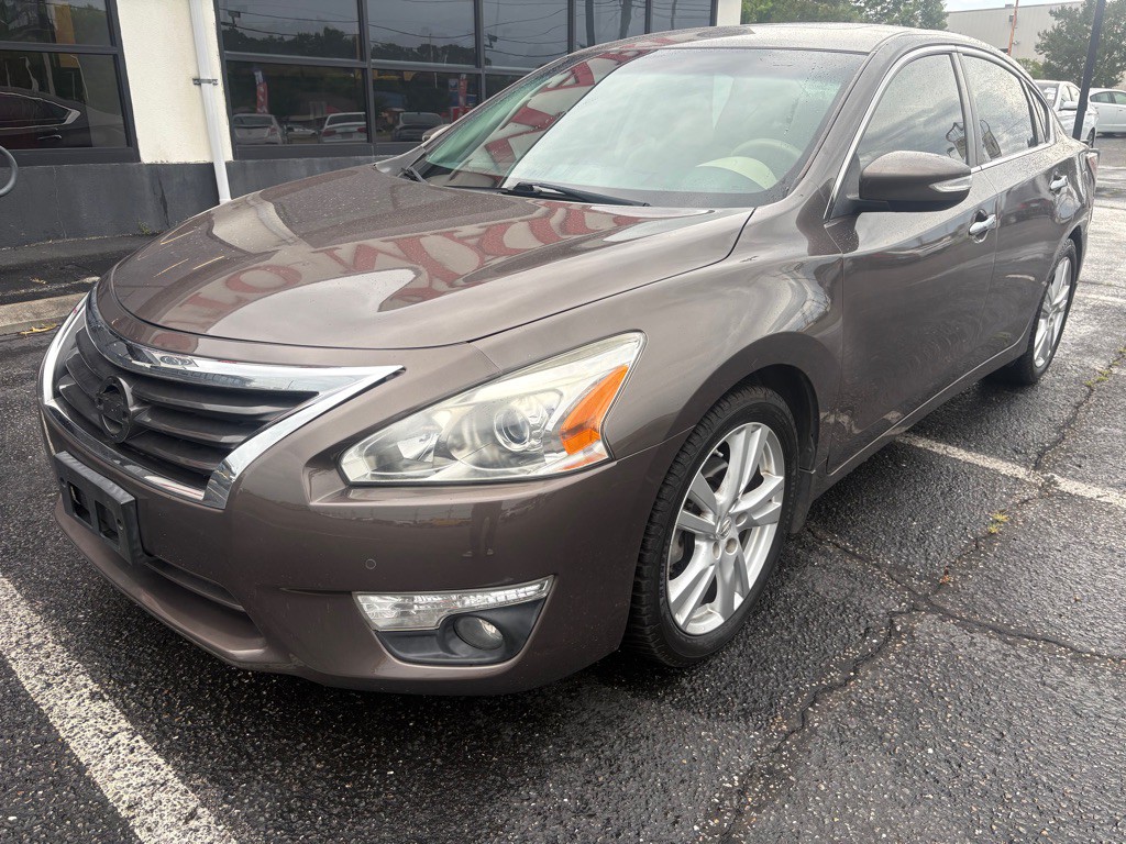 2015 Nissan Altima Image 2
