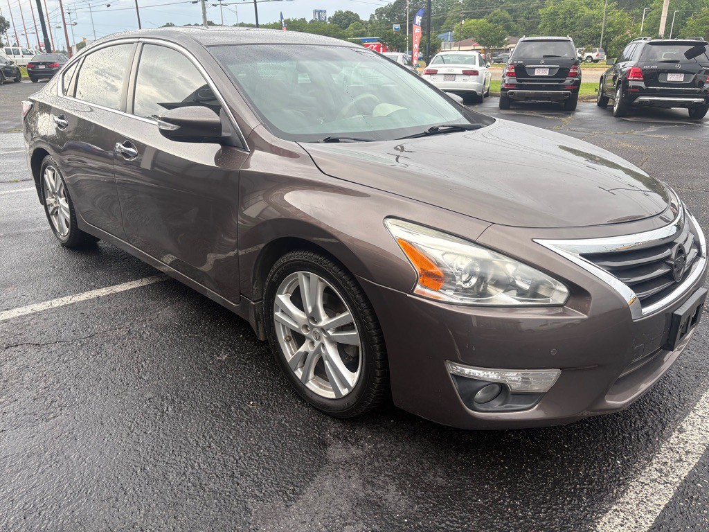 2015 Nissan Altima Image 3