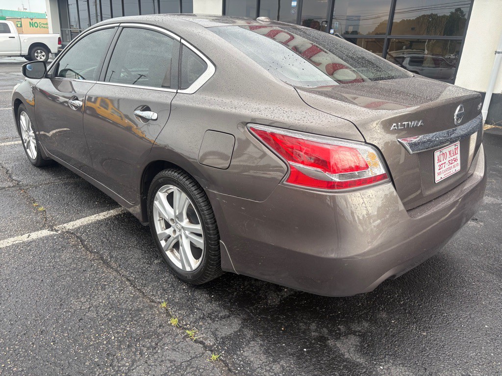 2015 Nissan Altima Image 5