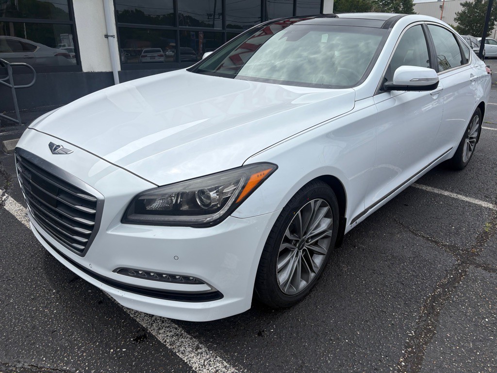 2016 Hyundai Genesis Image 2