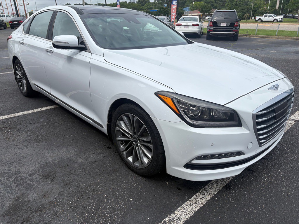 2016 Hyundai Genesis Image 3