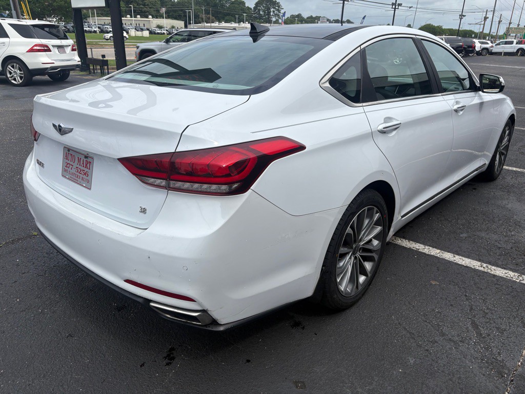 2016 Hyundai Genesis Image 4