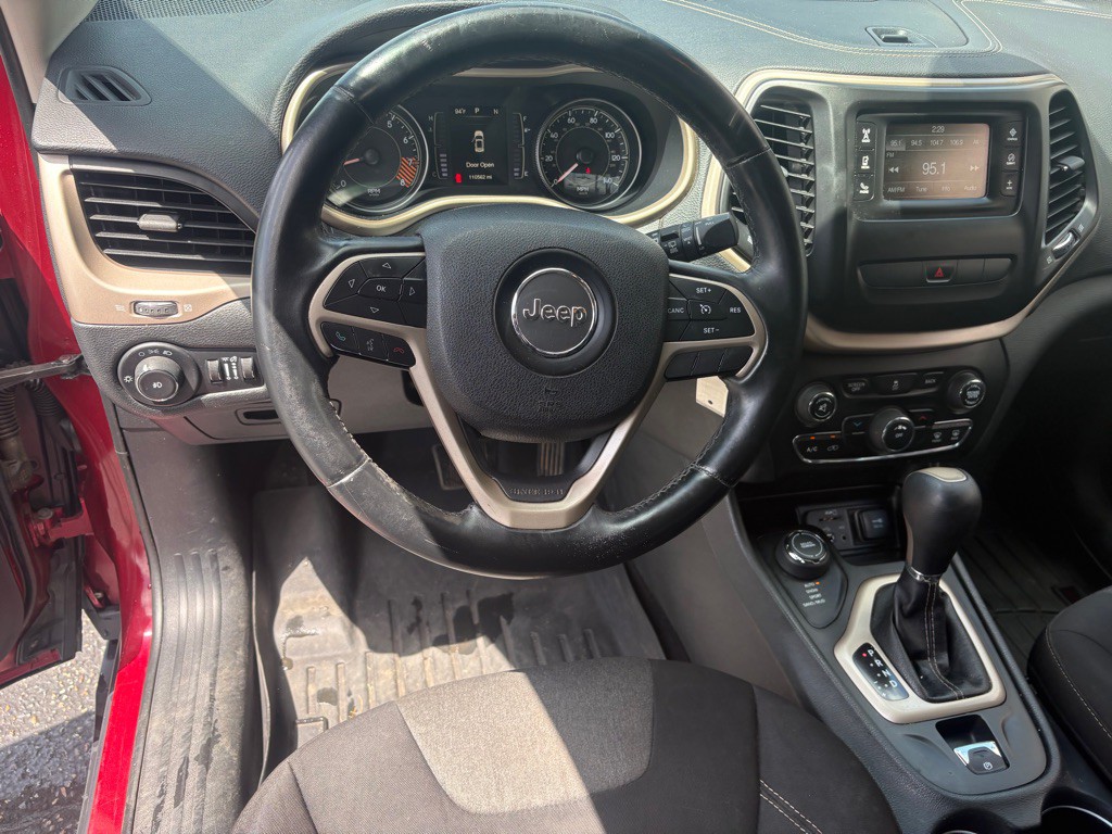 2014 Jeep Cherokee Image 12