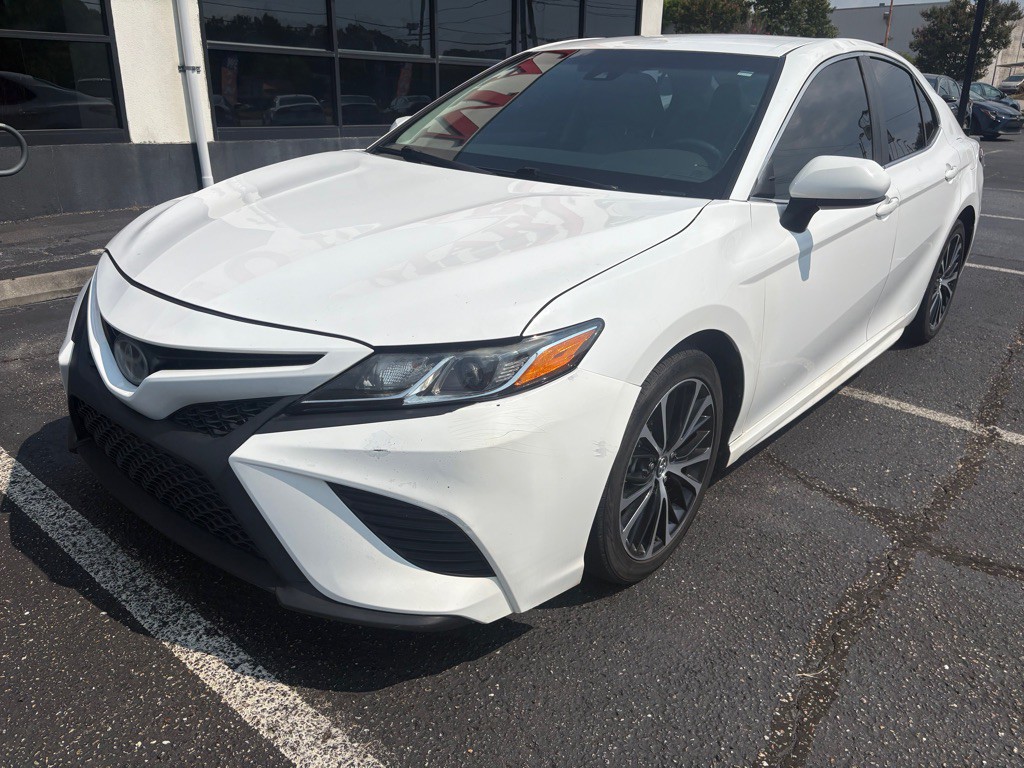 2018 Toyota Camry Image 2