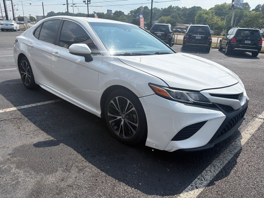 2018 Toyota Camry Image 3