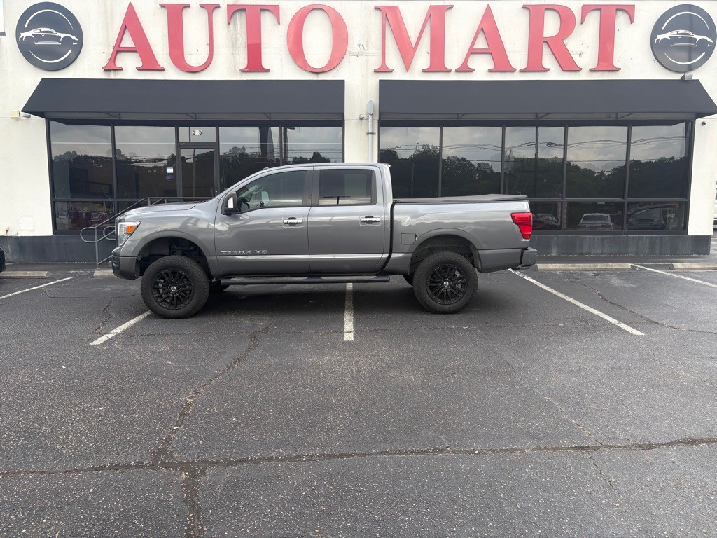 2020 Nissan Titan Image 1