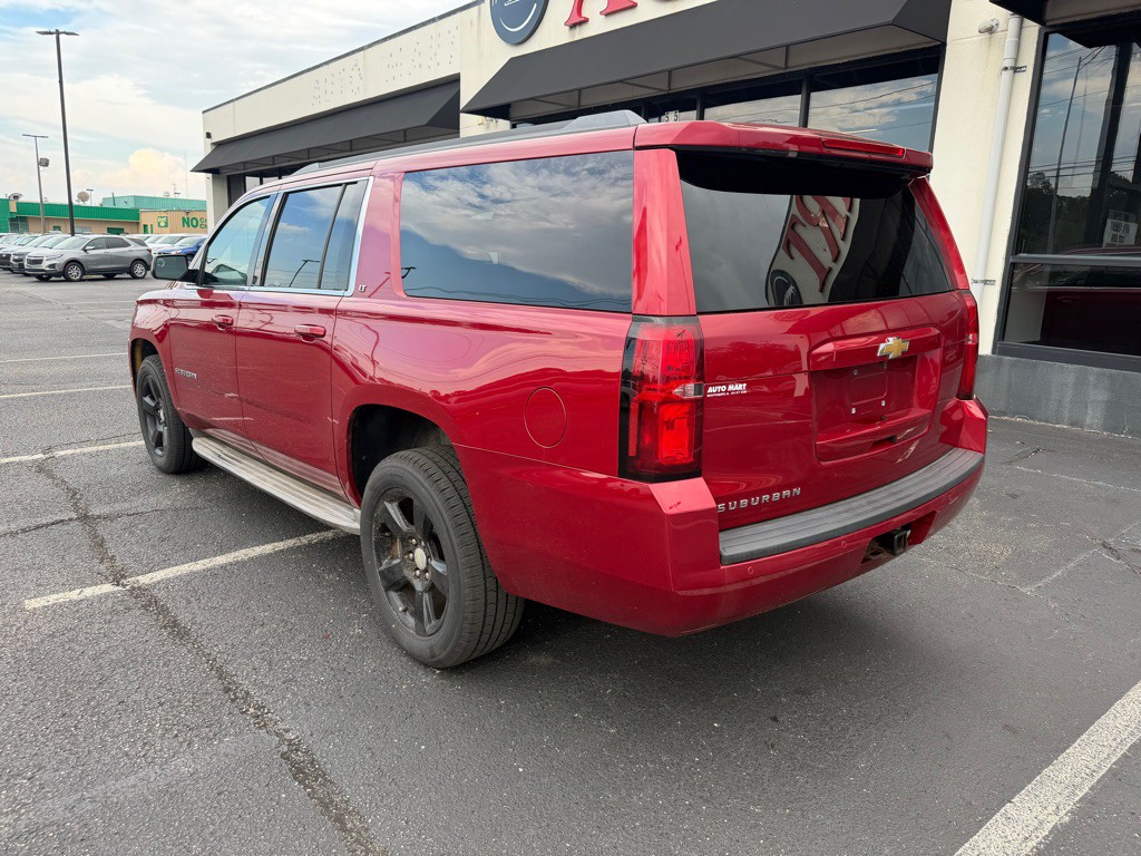 2015 Chevrolet Suburban Image 5