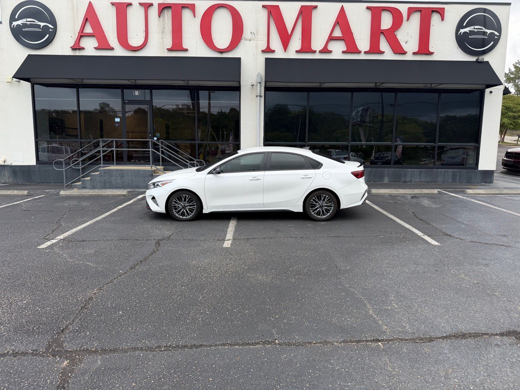 2023 Kia Forte Image 1