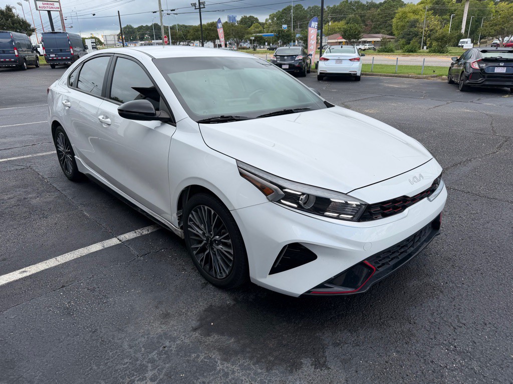 2023 Kia Forte Image 3