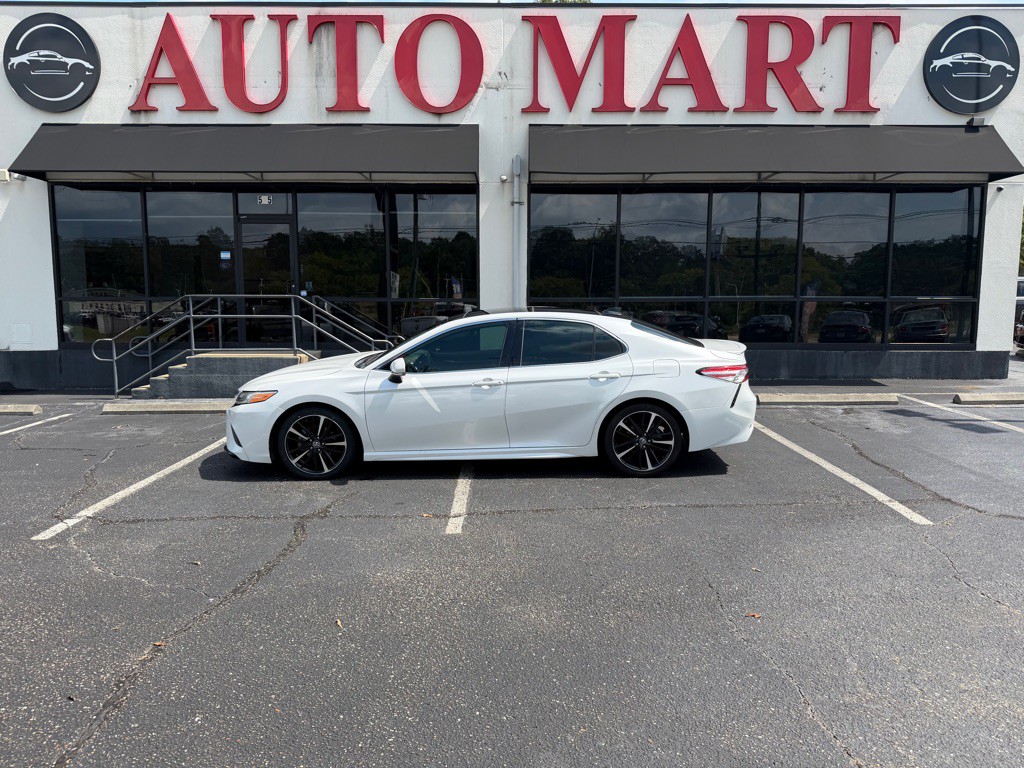 2020 Toyota Camry Image 1