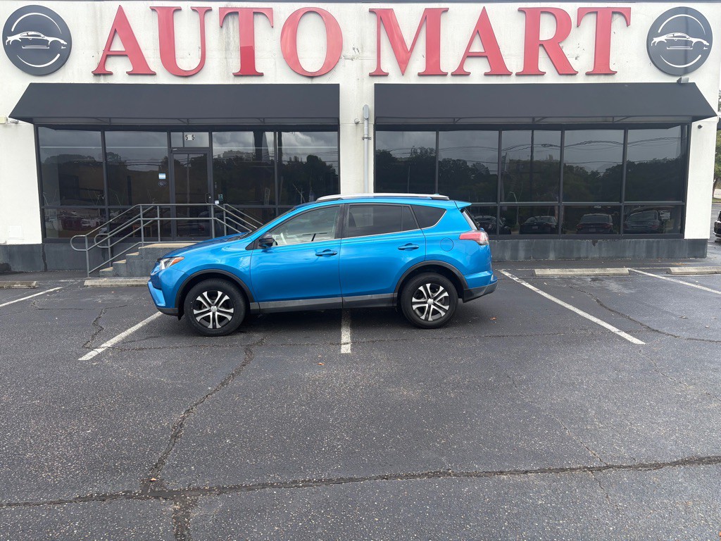2017 Toyota Rav4 Image 1