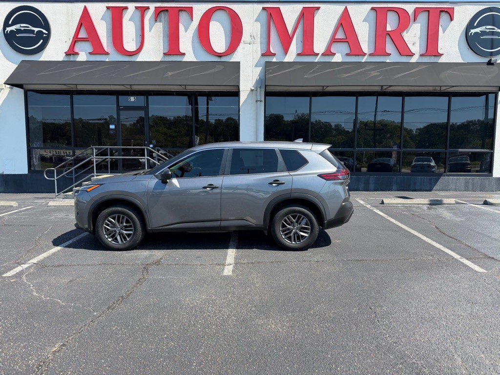 2021 Nissan Rogue Image 1