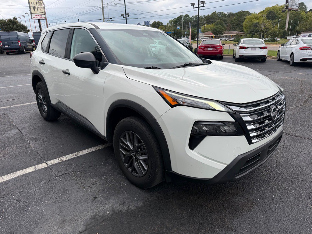 2025 Nissan Rogue Image 3