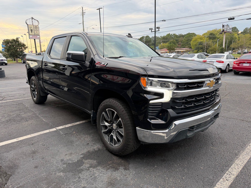 2023 Chevrolet Silverado 1500 Image 3