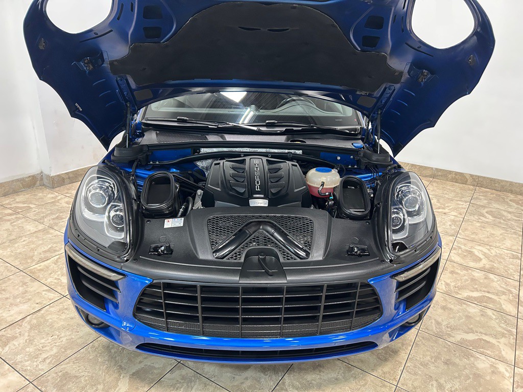 2018 Porsche Macan Image 13