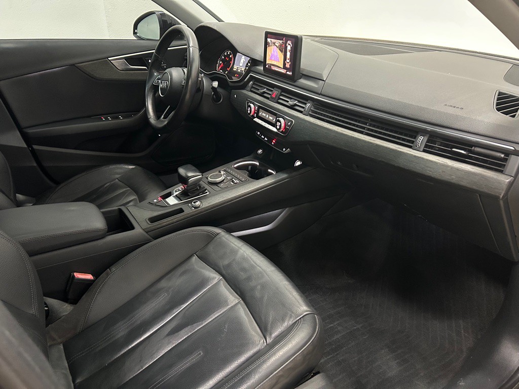 2017 Audi A4 Image 28