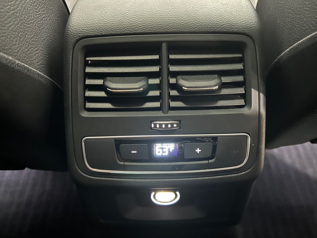 2017 Audi A4 Image 31
