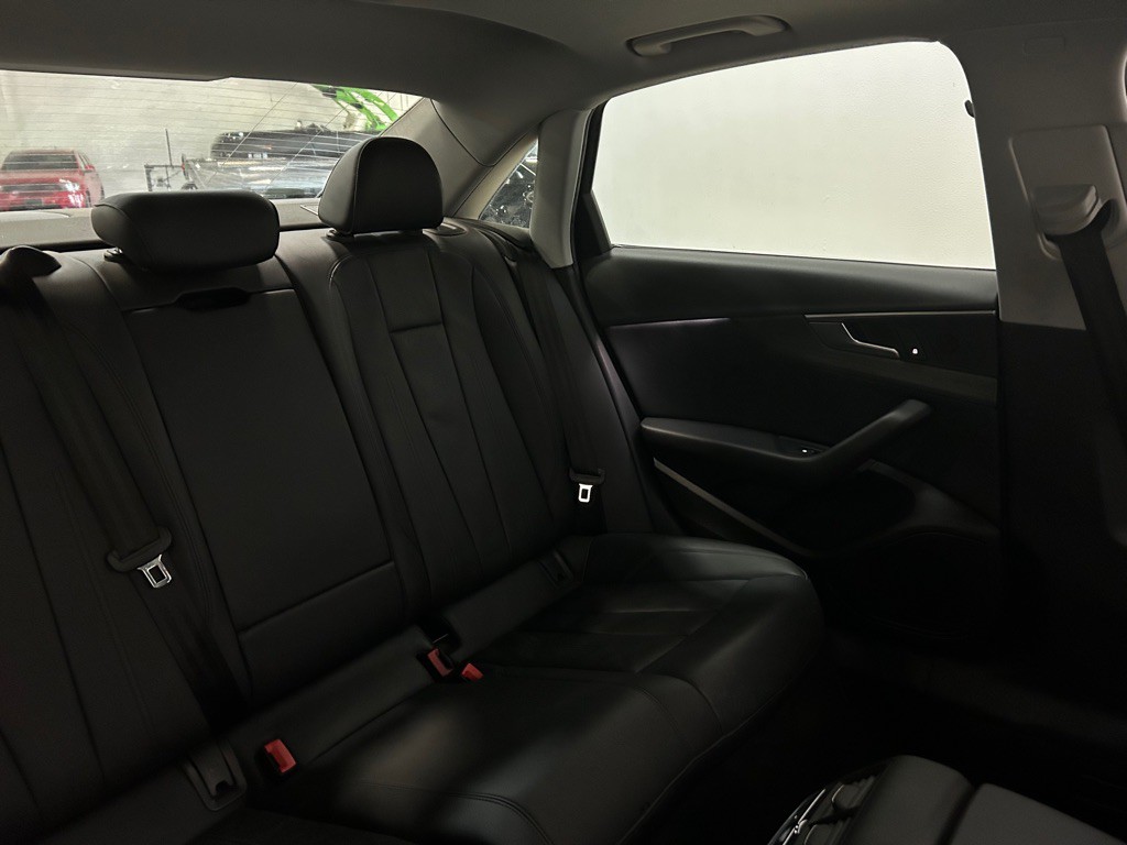 2017 Audi A4 Image 34