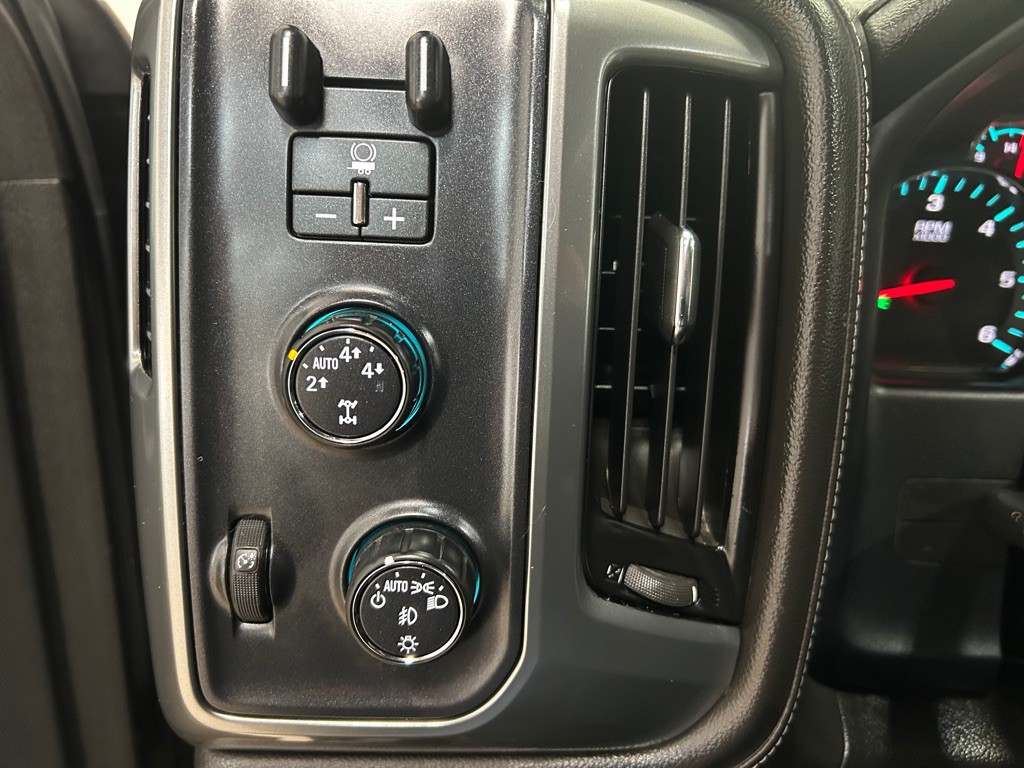 2016 Chevrolet Silverado 1500 Image 12