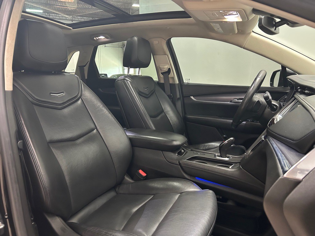 2017 Cadillac XT5 Image 32