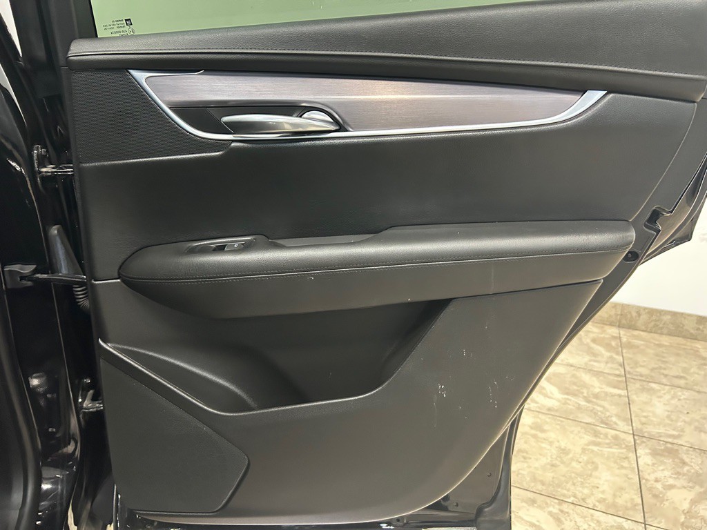 2017 Cadillac XT5 Image 38