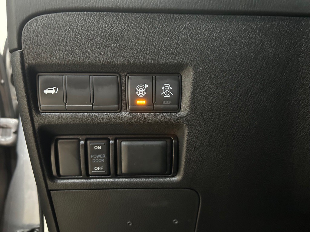 2020 Nissan Armada Image 16