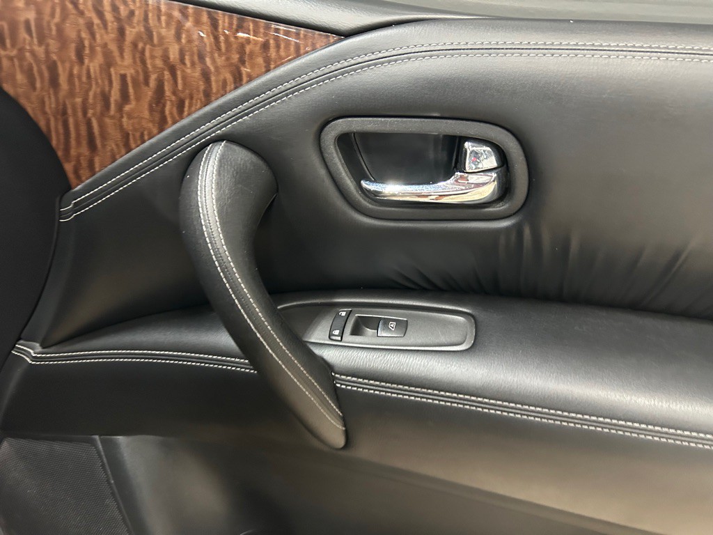 2020 Nissan Armada Image 30