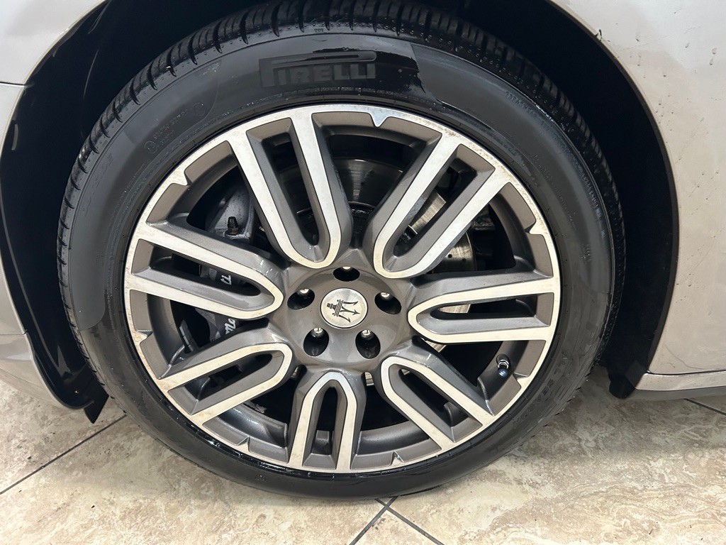 2015 Maserati Quattroporte Image 10