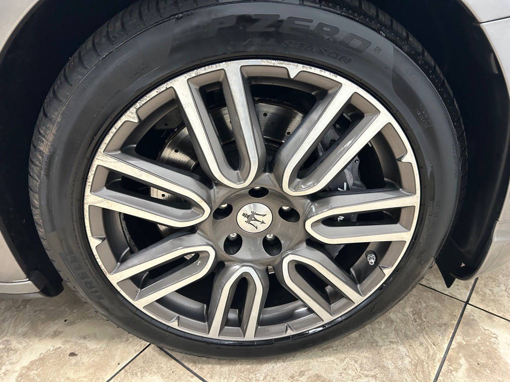 2015 Maserati Quattroporte Image 11