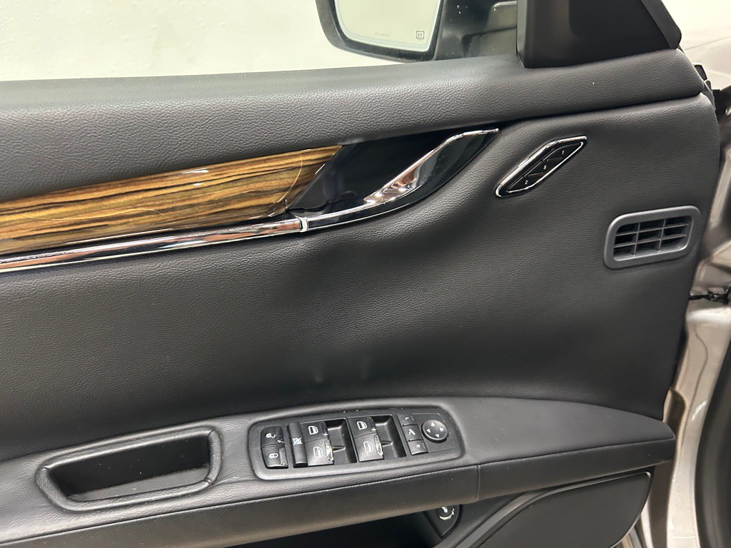 2015 Maserati Quattroporte Image 14