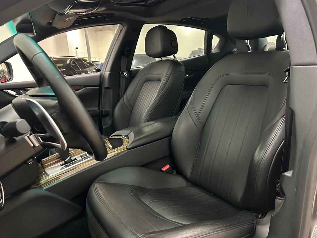 2015 Maserati Quattroporte Image 25