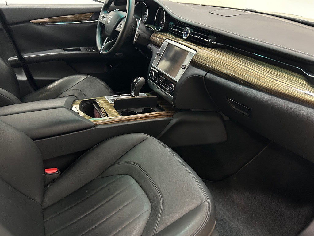 2015 Maserati Quattroporte Image 28