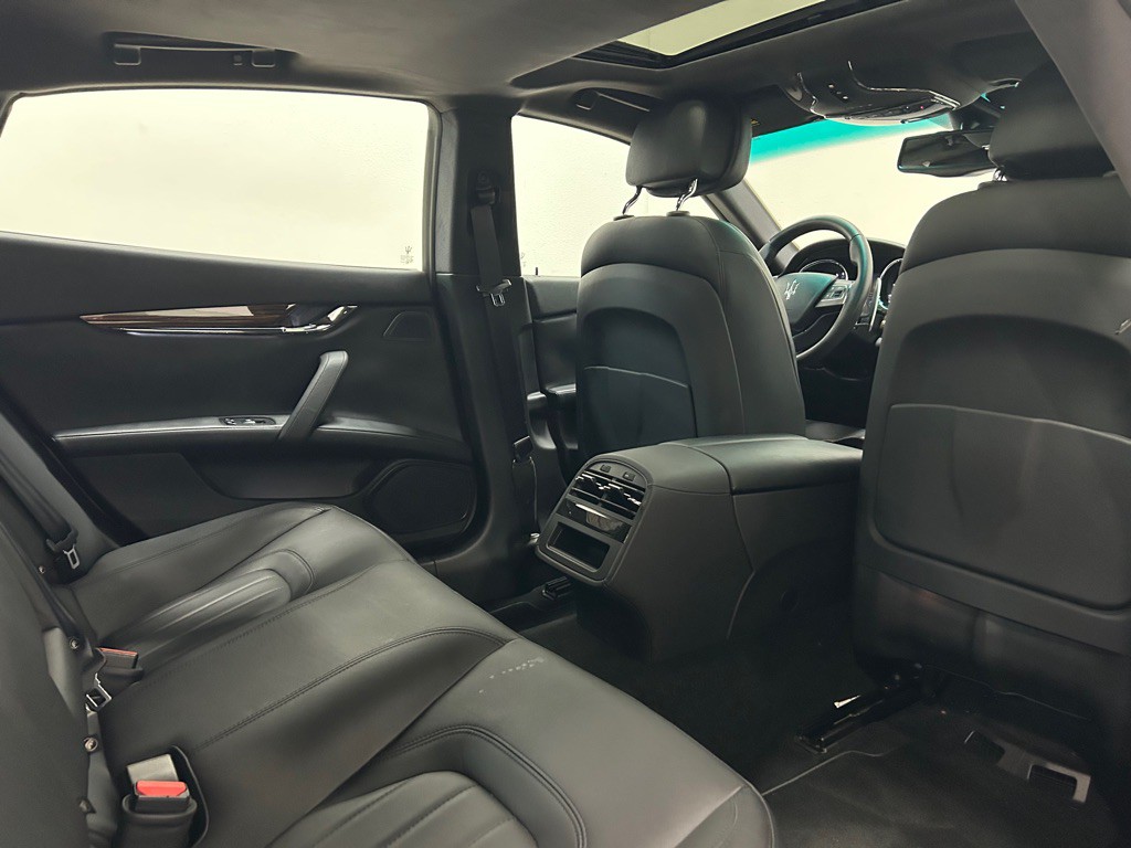 2015 Maserati Quattroporte Image 38