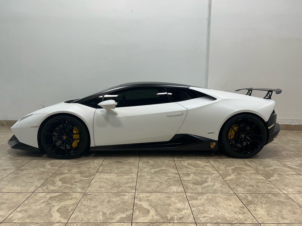 2015 Lamborghini Huracan Image 2