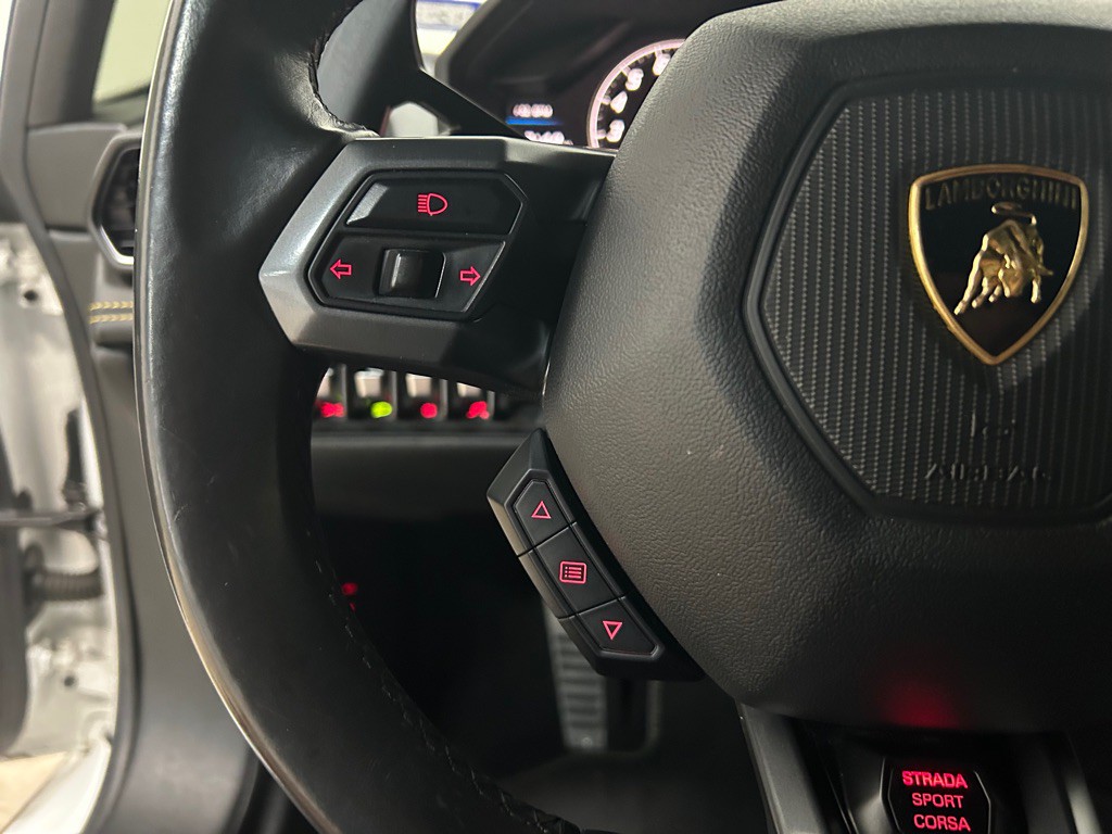 2015 Lamborghini Huracan Image 14