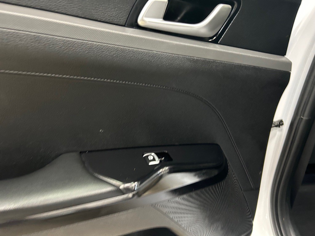 2021 Kia K5 Image 28