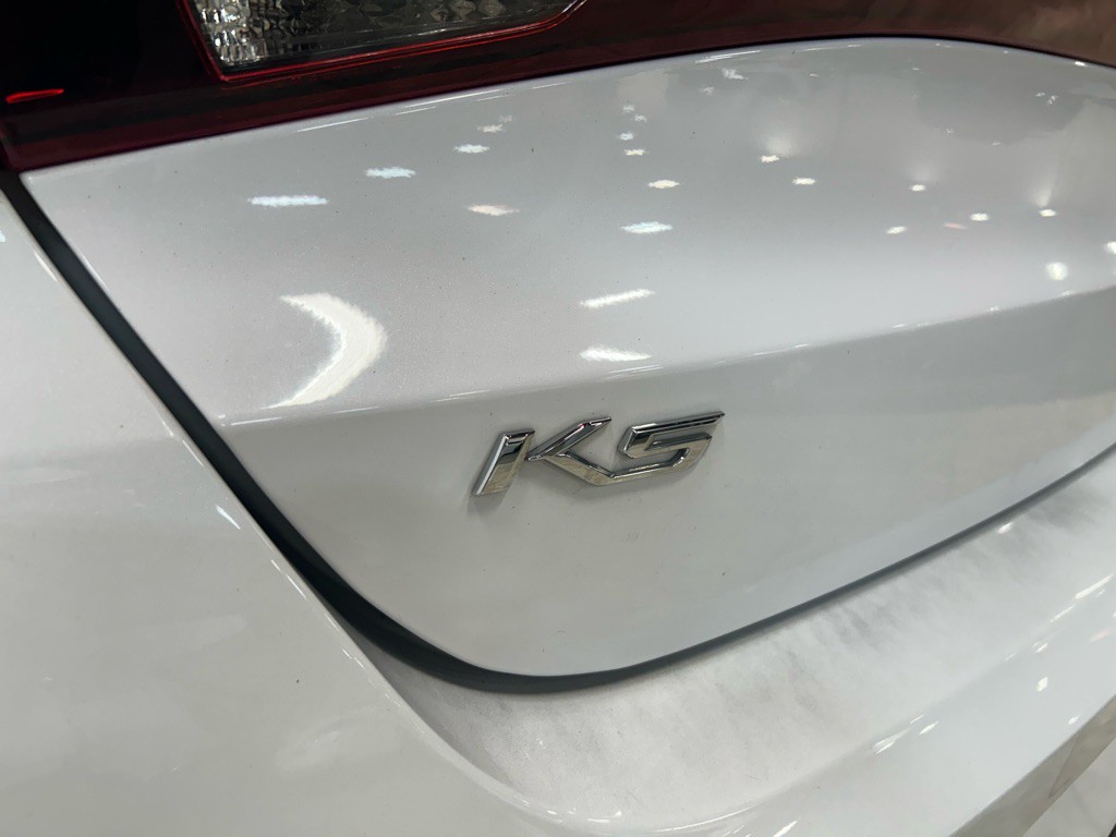 2021 Kia K5 Image 36