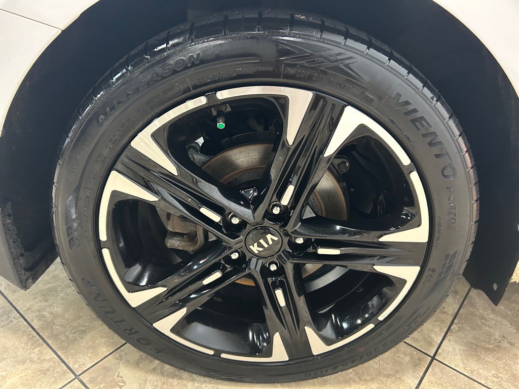 2021 Kia K5 Image 38