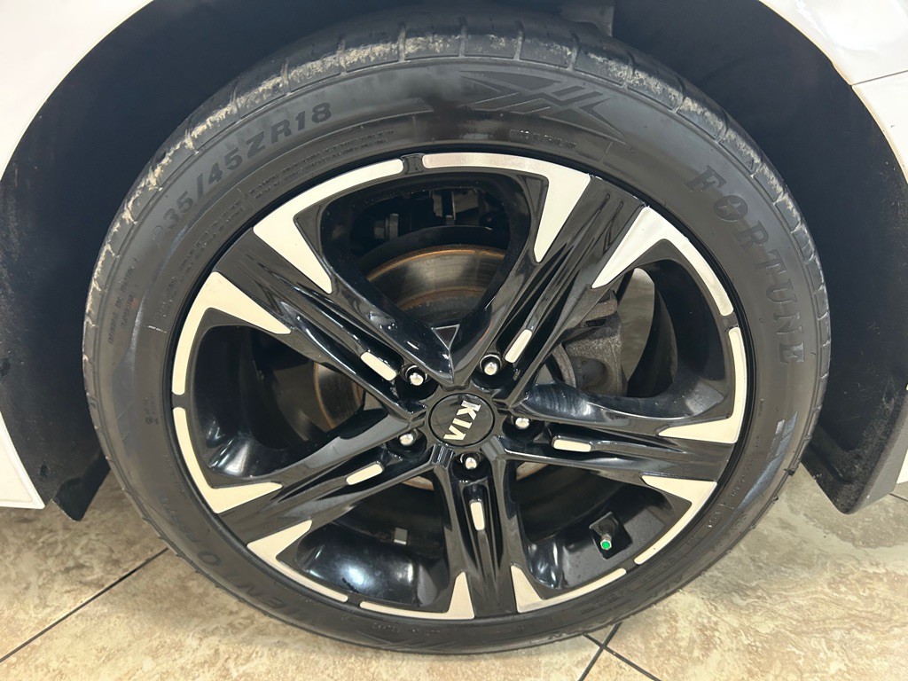 2021 Kia K5 Image 40