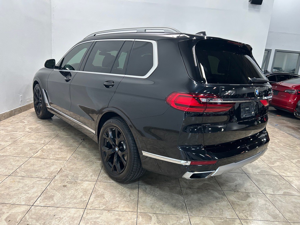 2020 BMW X7 Image 9