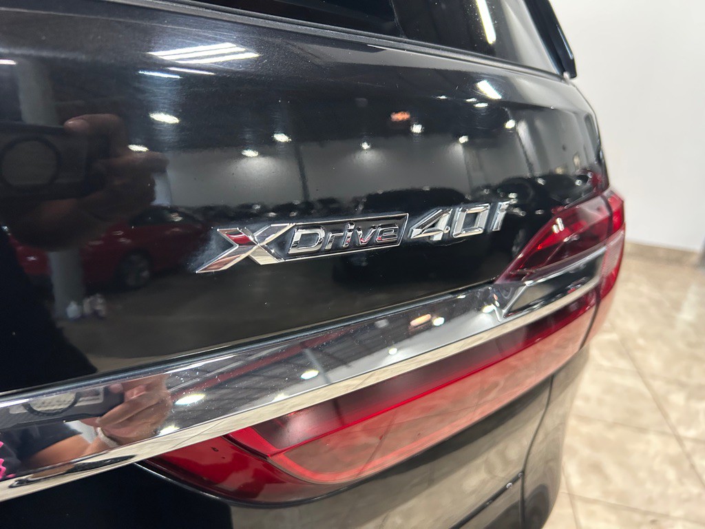 2020 BMW X7 Image 11