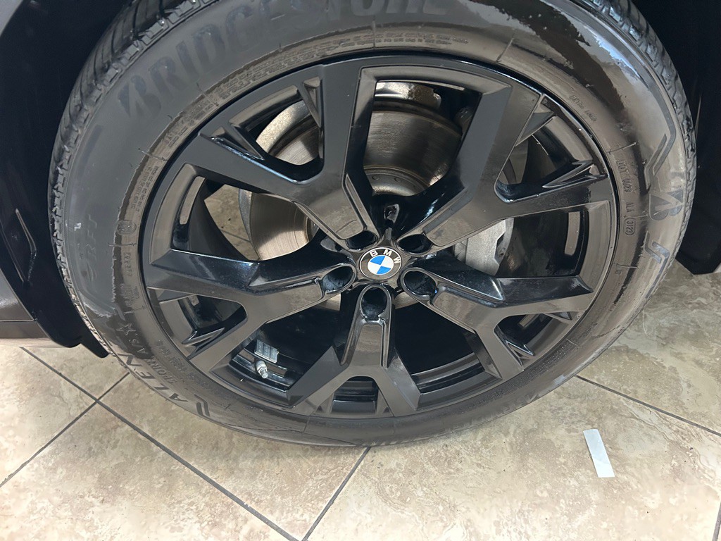 2020 BMW X7 Image 15
