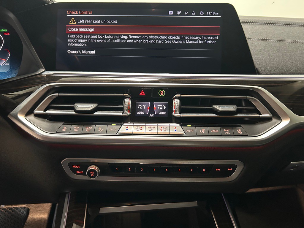 2020 BMW X7 Image 24