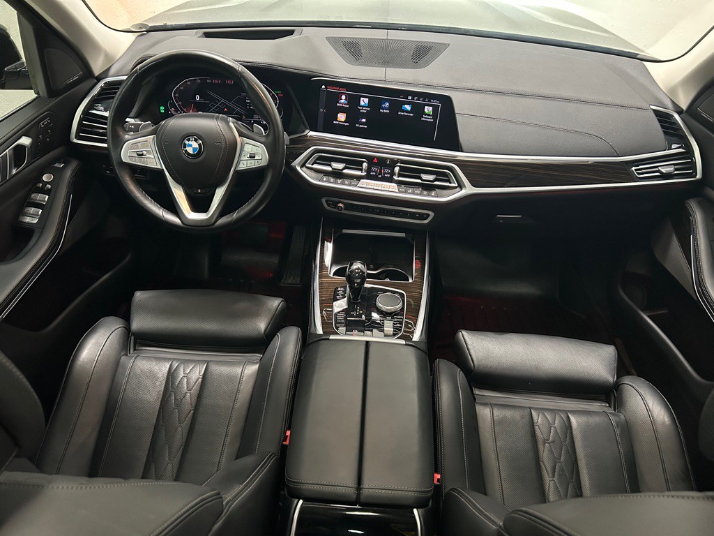 2020 BMW X7 Image 35