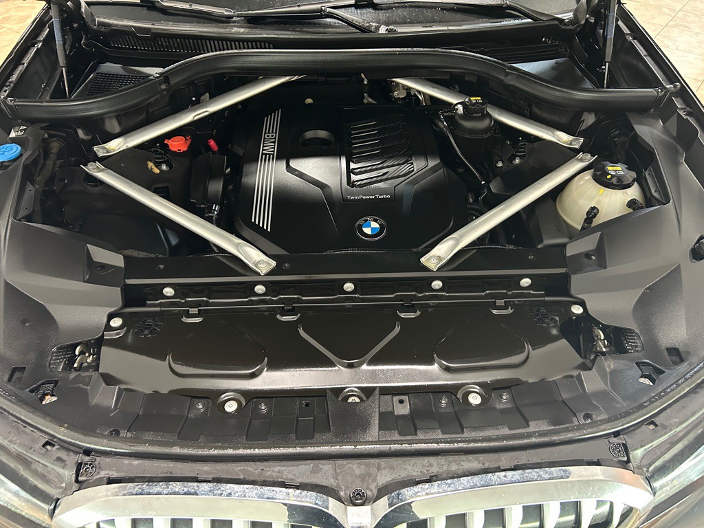 2020 BMW X7 Image 50