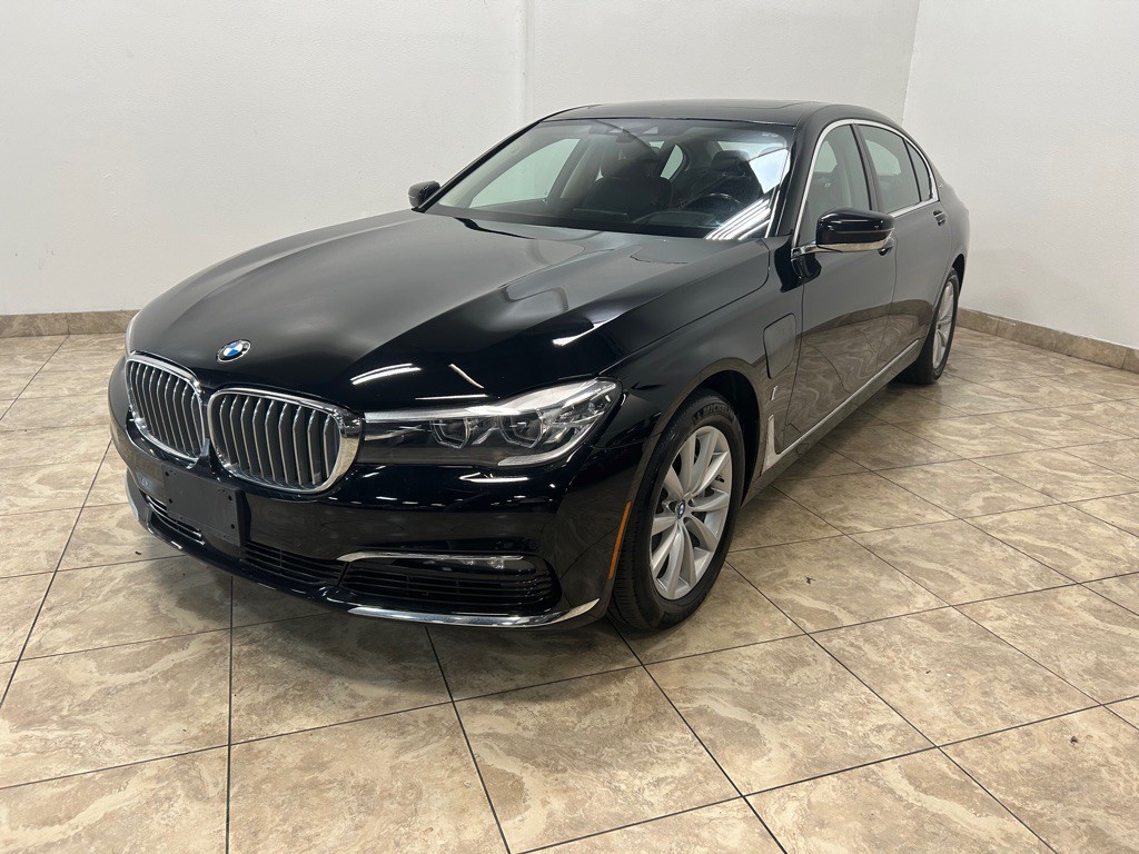 2018 BMW 7 Series Image 1