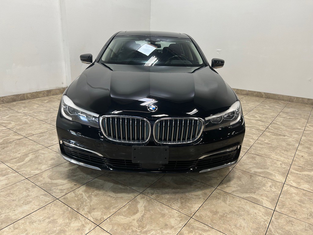 2018 BMW 7 Series Image 2